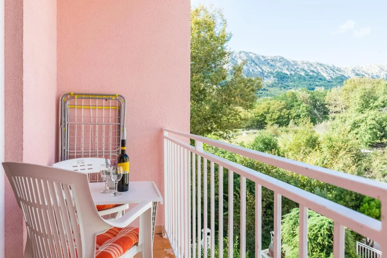 Apartment Lovorka 5 Baska  Croatia