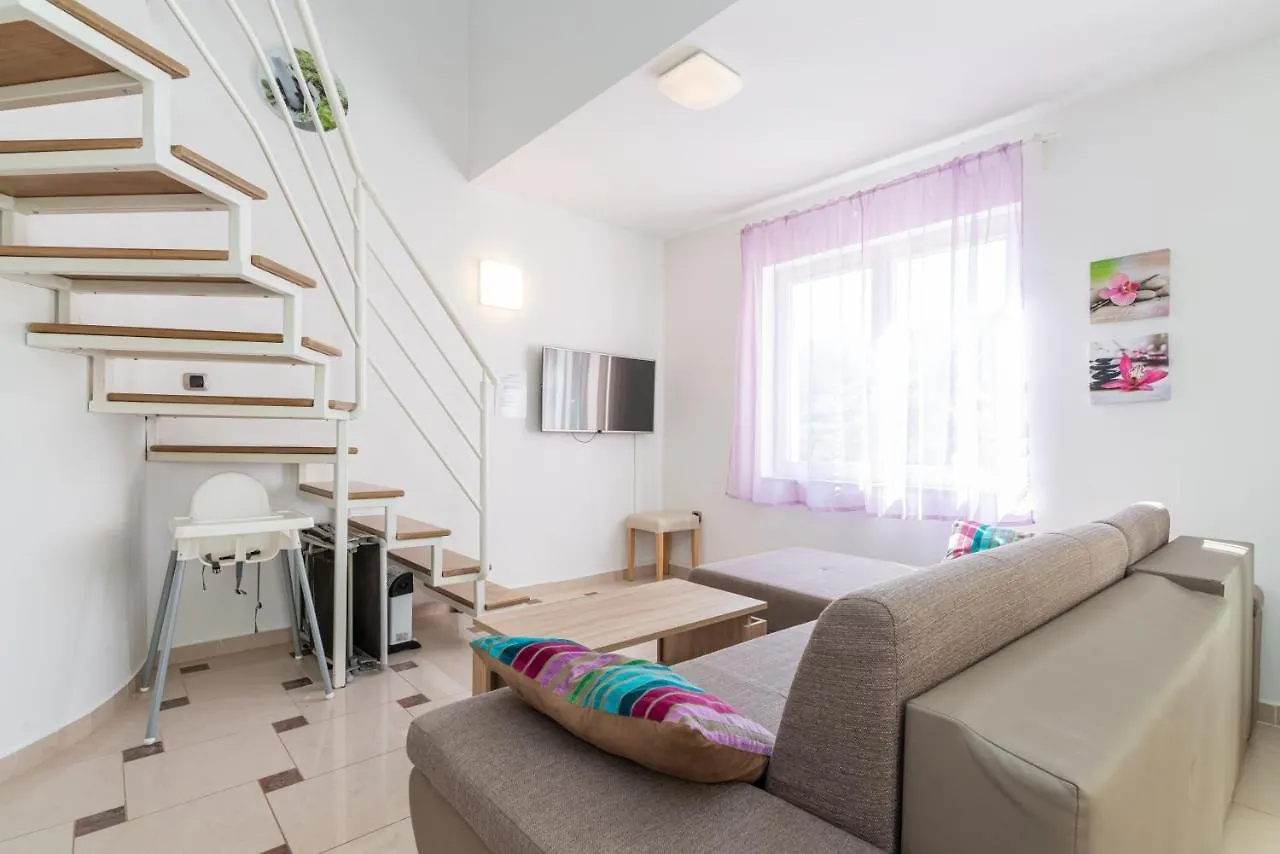Apartment Lovorka 5 Baska