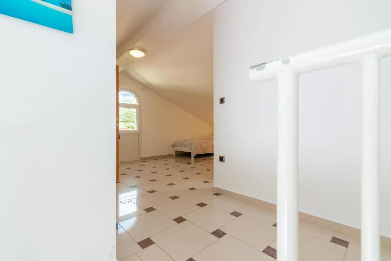 Apartment Lovorka 5 Baska   Baska (Krk)