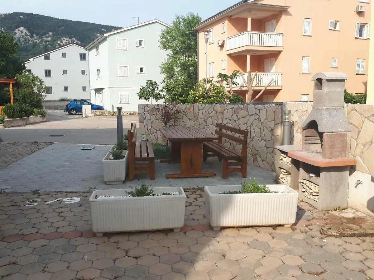 Apartment Lovorka 5 Baska  Croatia